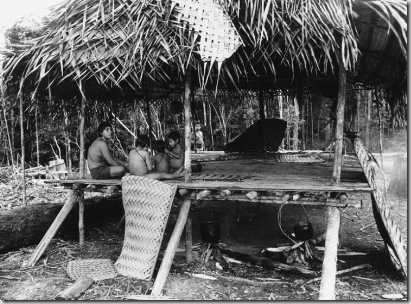 Índios Matis. Terra Indígena Vale do Javari. Amazonas, 1988.