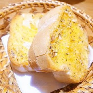Is Pasta義大利麵