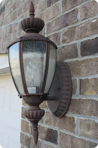 How to spray paint exterior lights