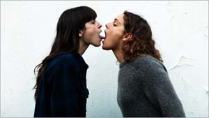 [beijo-entre-mulheres filme[4].jpg]