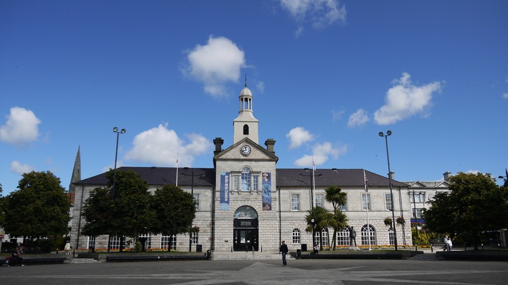 [County Hall - Newtownards[2].jpg]