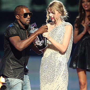 [Kanye West Interrupts Taylor Swift's VMA Acceptance Speech to Praise Beyonce[3].jpg]