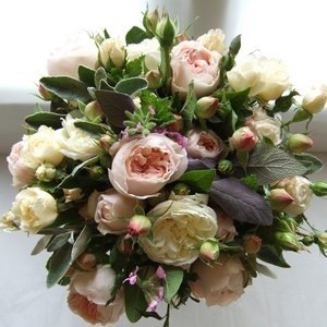 [autumn-roses-wedding-bouquet_e[3].jpg]