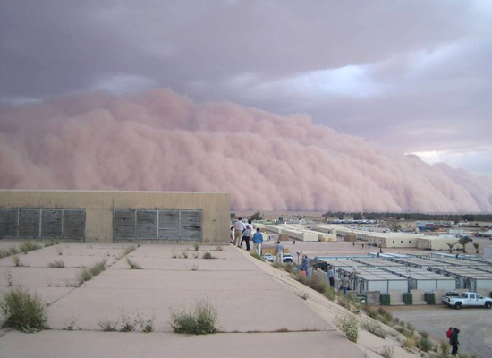 Sand Storm in Iraq: April 26, 2005