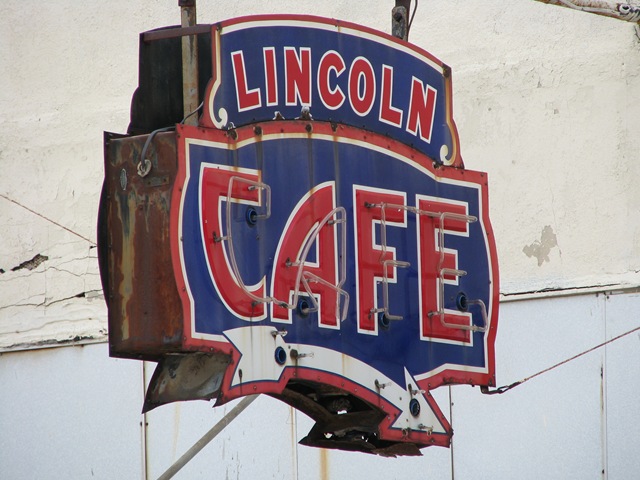 [0252 Lincoln Cafe Belle Plaine IA[2].jpg]