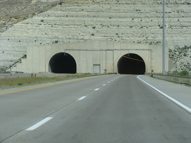[1517 I 80 Twin Tunnels at Green River WY[2].jpg]