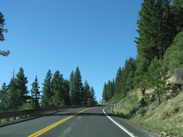 [2593 Scenic Drive to Lake Tahoe along Mt. Rose Highway NV[2].jpg]
