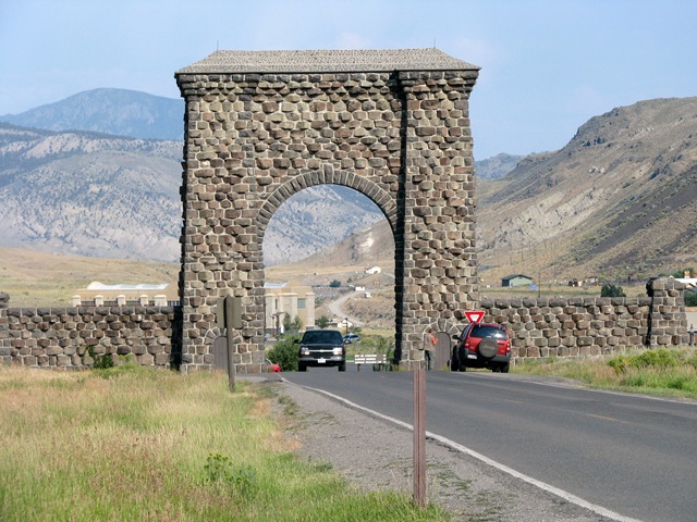 [5402 Roosevelt Arch North Entrance Yellowstone Park[2].jpg]