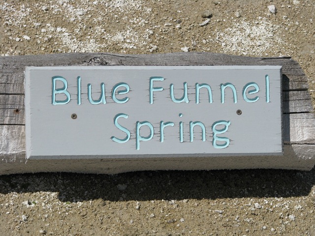 [9019 Blue Funnel Spring West Thumb Geyser Basin YNP WY[2].jpg]