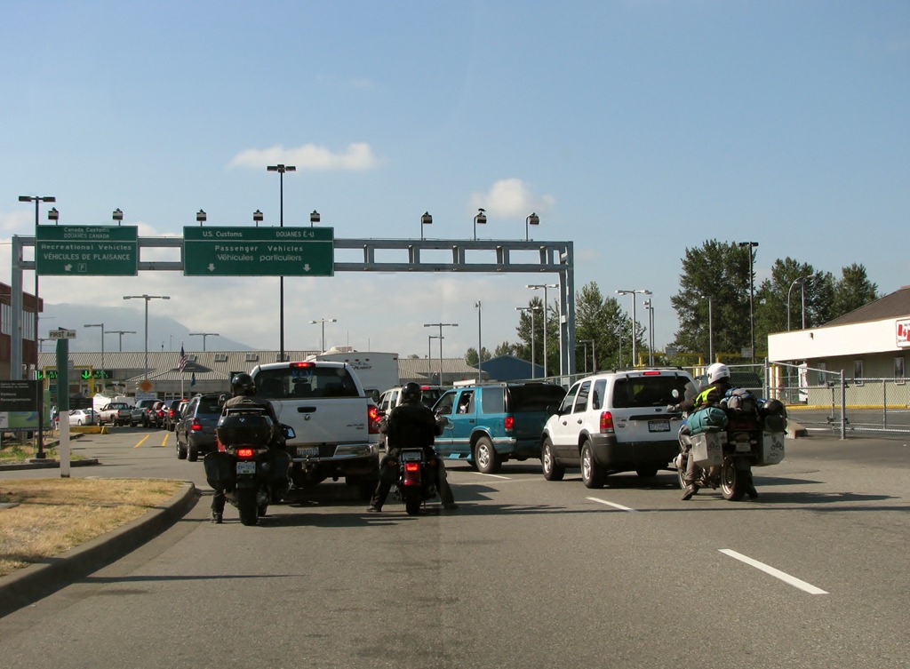 [0736 US Border Crossing Abbotsford BC[3].jpg]