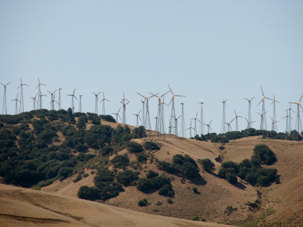 [2615 Wind Turbines near Mojave CA[3].jpg]