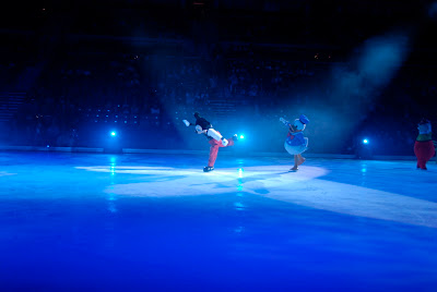 Mickey Mouse - Disney On Ice: Let's Celebrate
