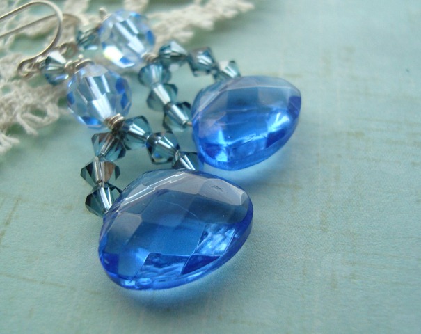 [blue crystal briolette earr5[3].jpg]