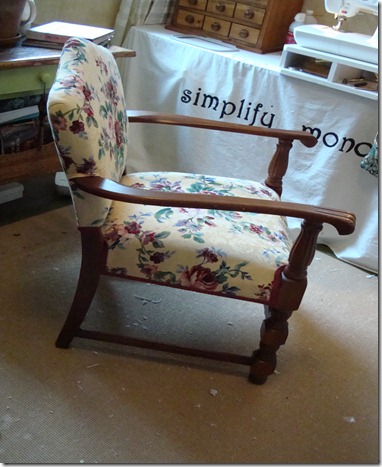 upholseried chair 004