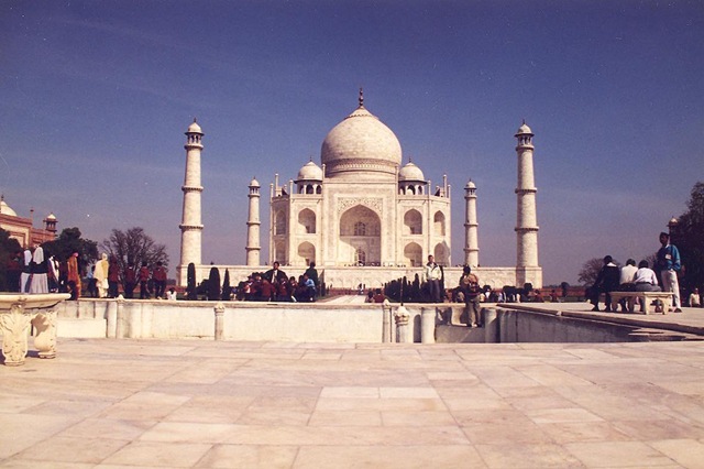 [Taj Mahal front view[5].jpg]