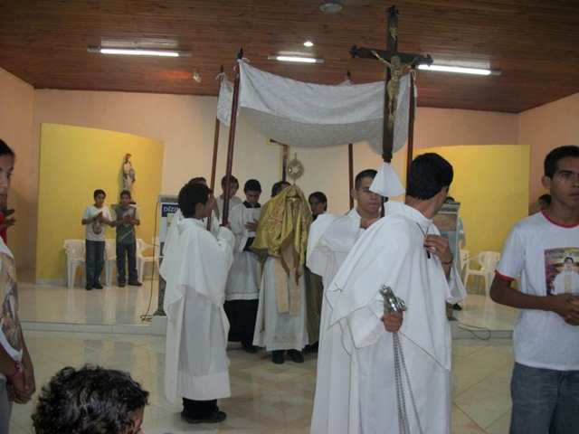 [Corpus Christi 2010-117[3].jpg]
