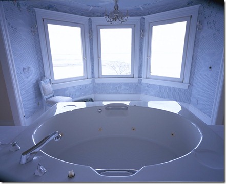 master bathtub
