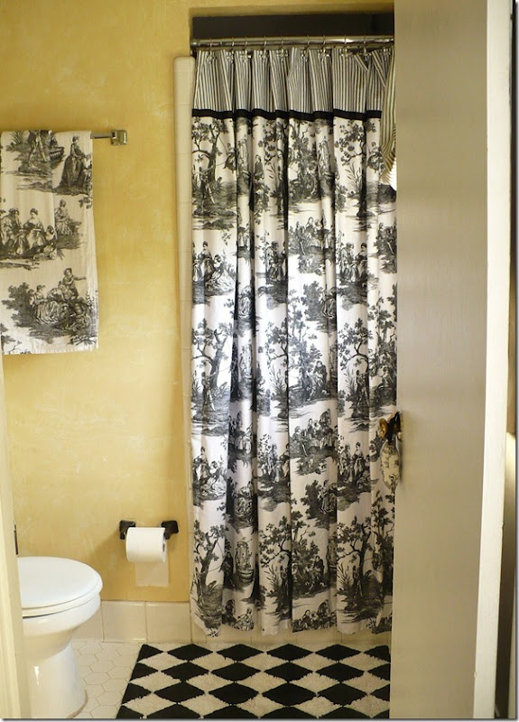 black toile master bathroom