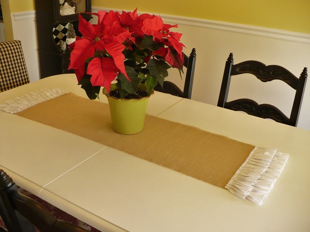 [burlaprunner[3].jpg]