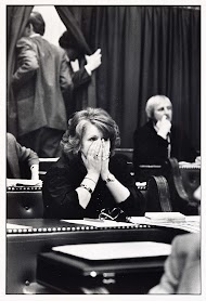 Tweede Kamerlid Wijnie Jabaaij na de uitslag van de stemming over het abortuswetsvoorstel van Ginjaar /  De Ruyter