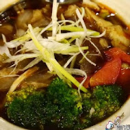 阿秋湯包美食館