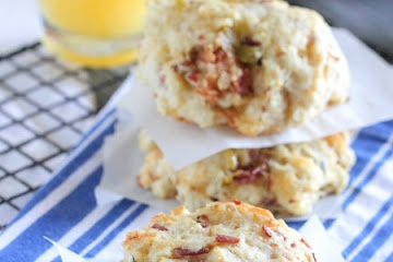 Cheesy Green Chile and Bacon Buttermilk Biscuits