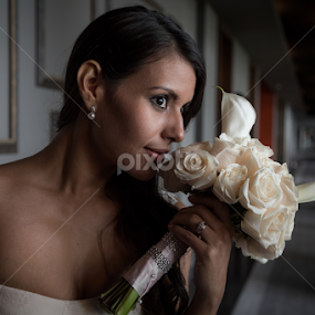 Li in love by Alejo Cedeno - Wedding Bride