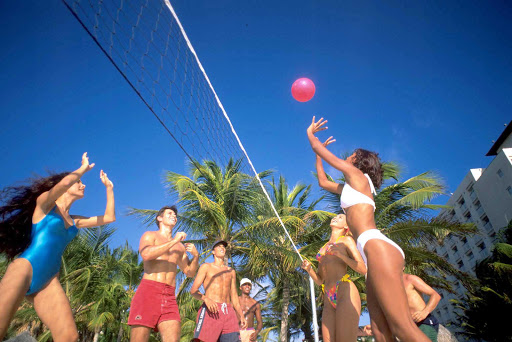 Aruba-volleyball-beach - Beach volleyball on Palm Beach on Aruba.