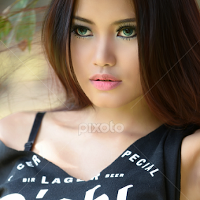 Maya by Teddy IP - People Fashion