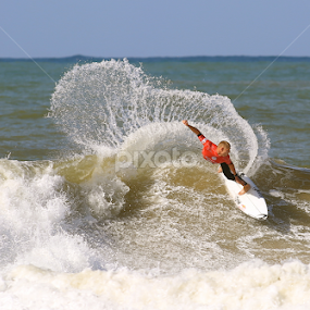 MICK by Yuriko David - Sports & Fitness Surfing