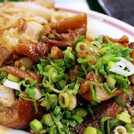 五燈獎豬腳魯肉飯