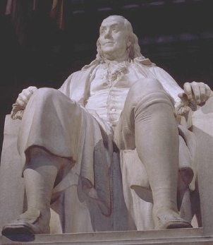 [Benjamin_Franklin_marble_memorial_statue[4].jpg]