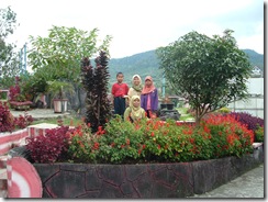 After lunch di Berastagi (2)