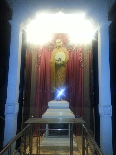 Nayaka Thero Statue