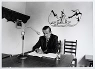 Vanuit de consistoriekamer bereikt de avondoverdenking de gelovigen thuis via de Kerktelefoon