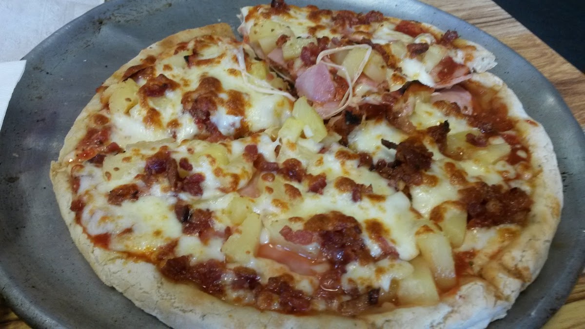 GF Hawaiian style pizza