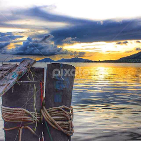by Akiro Mahilom - Instagram & Mobile iPhone