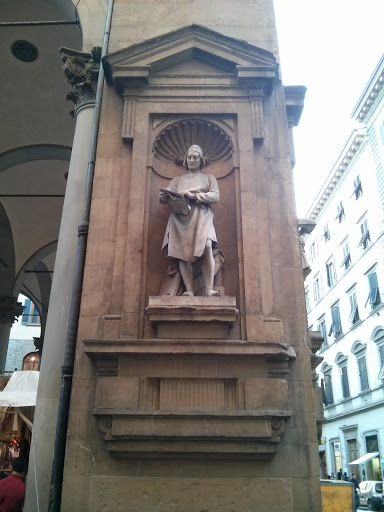 Statua Bernardo Gennini