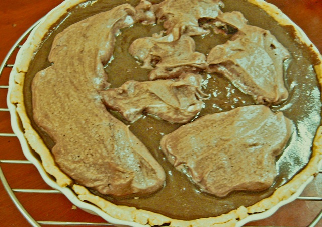 [Chocolate Mirengue Pie11[7].jpg]