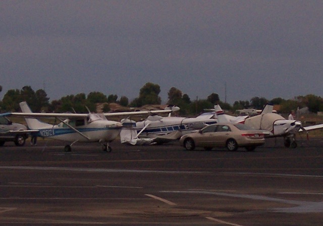 [Upside down airplane[3].jpg]
