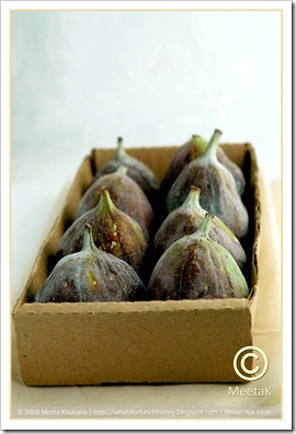 Figs in Cardboard Box (02) by MeetaK