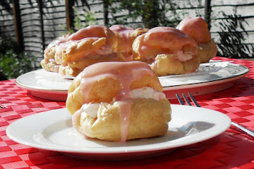 Strawberry Choux Buns