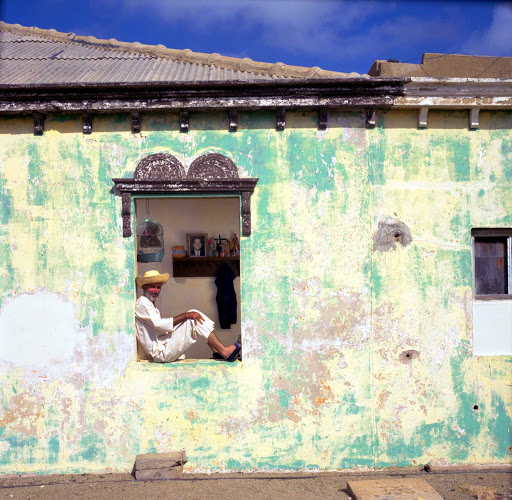 Aruba-street-scene - A window into life on Aruba.