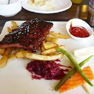 綠光森林富野綿羊牧場