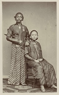 Pakoe Boewono IX, Susuhunan van Surakarta met zijn echtgenote Ratoe