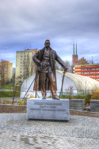 Józef Piłsudski Monument