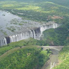 The Smoke that Thunders by Travellingross ! - Landscapes Waterscapes