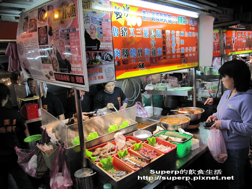 雙城街的阿宏烏骨雞：實至名歸的冠軍麻油雞