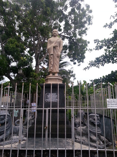 Weliwita Sri Punyasrara Himi Statue