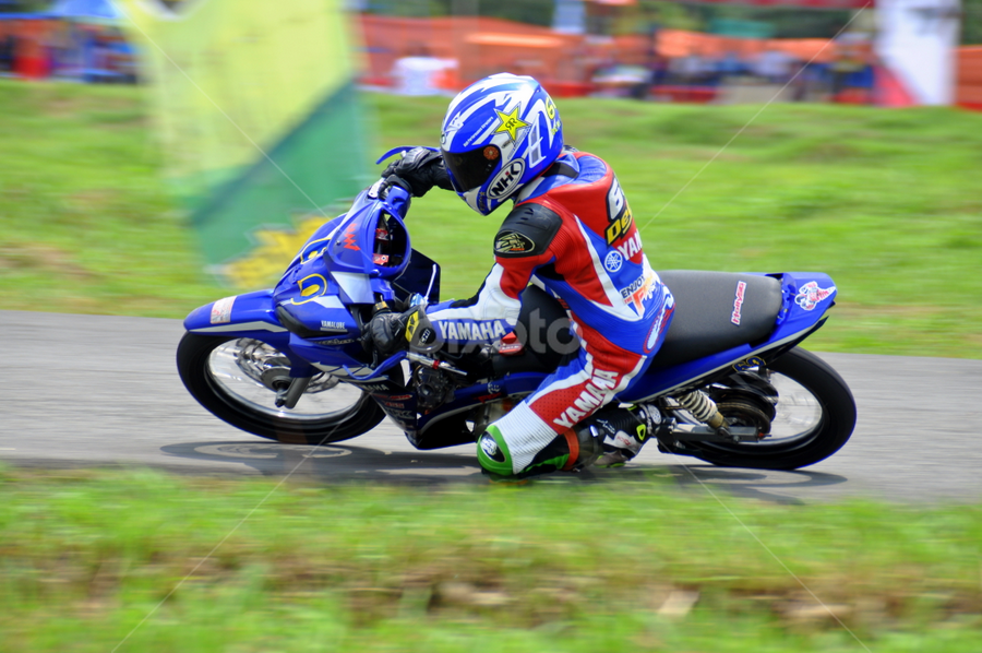 Deri satrio by Devid Panjaitan - Sports & Fitness Motorsports